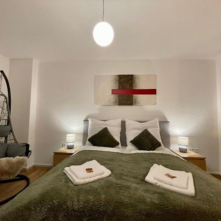 Downtown Apartment By Ninja Spaces - Kingsize-Bett, Kueche, Netflix, Terrasse 부퍼탈 외부 사진