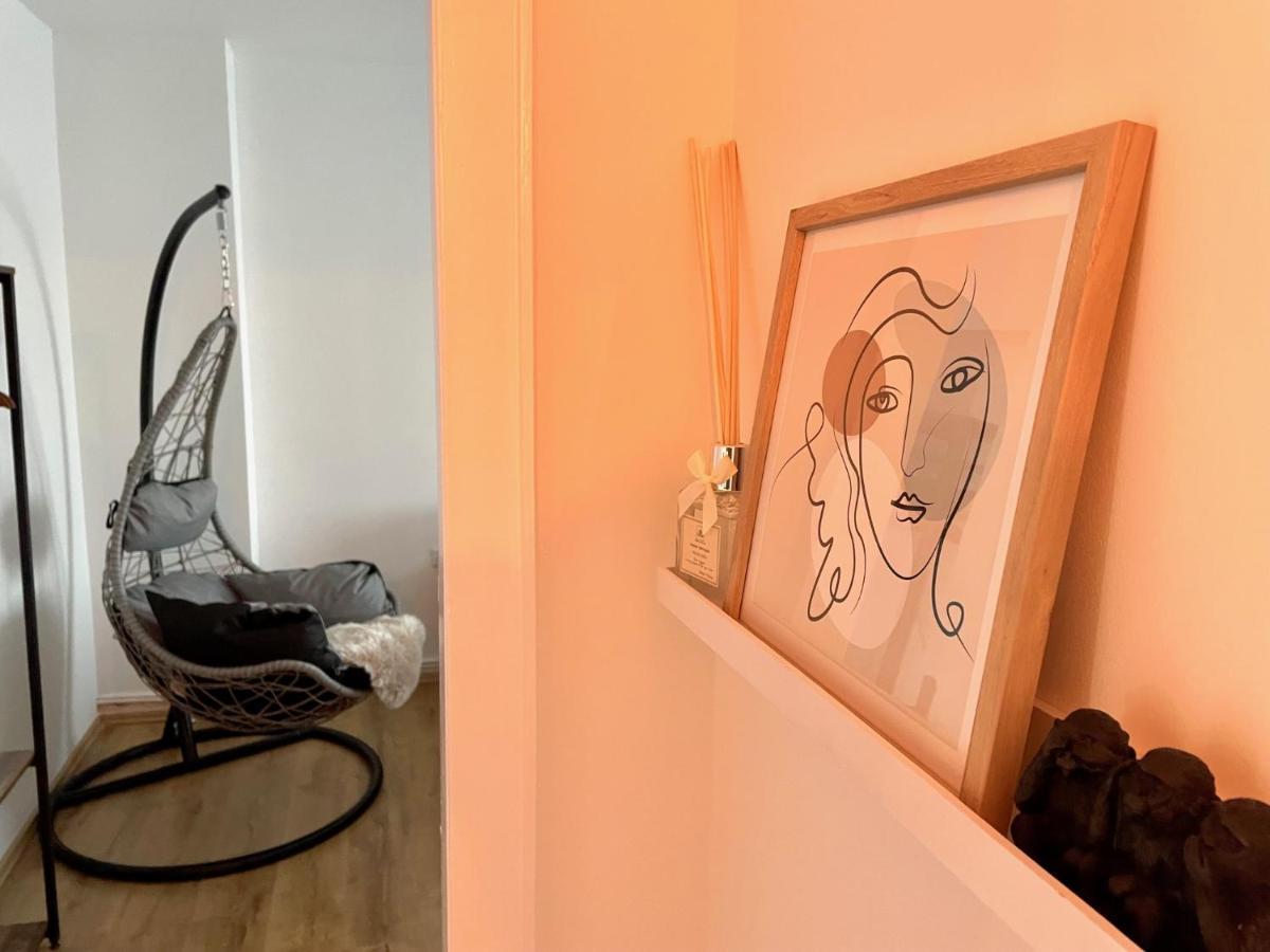 Downtown Apartment By Ninja Spaces - Kingsize-Bett, Kueche, Netflix, Terrasse 부퍼탈 외부 사진