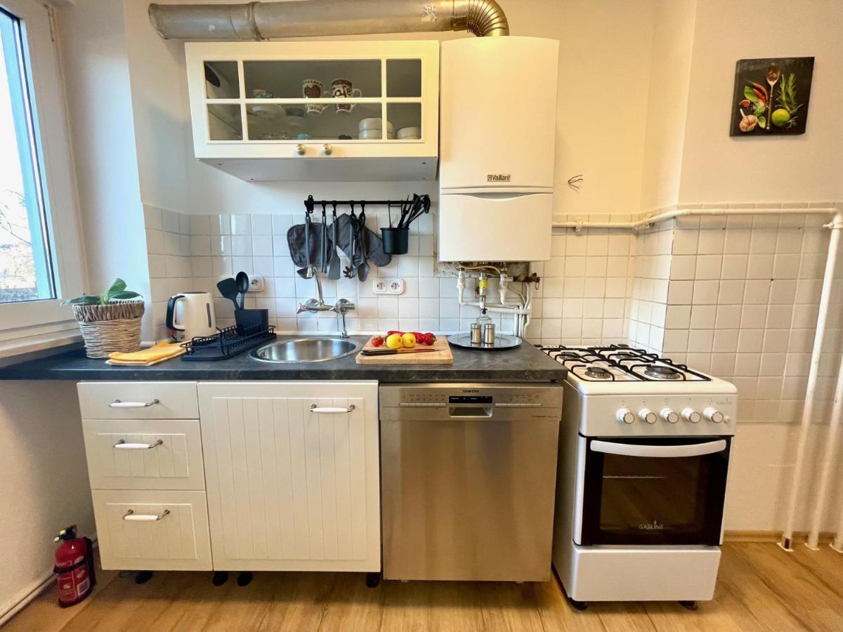 Downtown Apartment By Ninja Spaces - Kingsize-Bett, Kueche, Netflix, Terrasse 부퍼탈 외부 사진